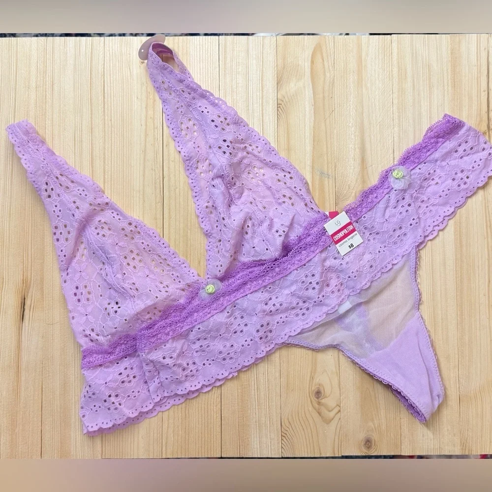 Cosmopolitan Lavender Eyelet Lace Bralette & Panty Set Lingerie NWT Size Medium